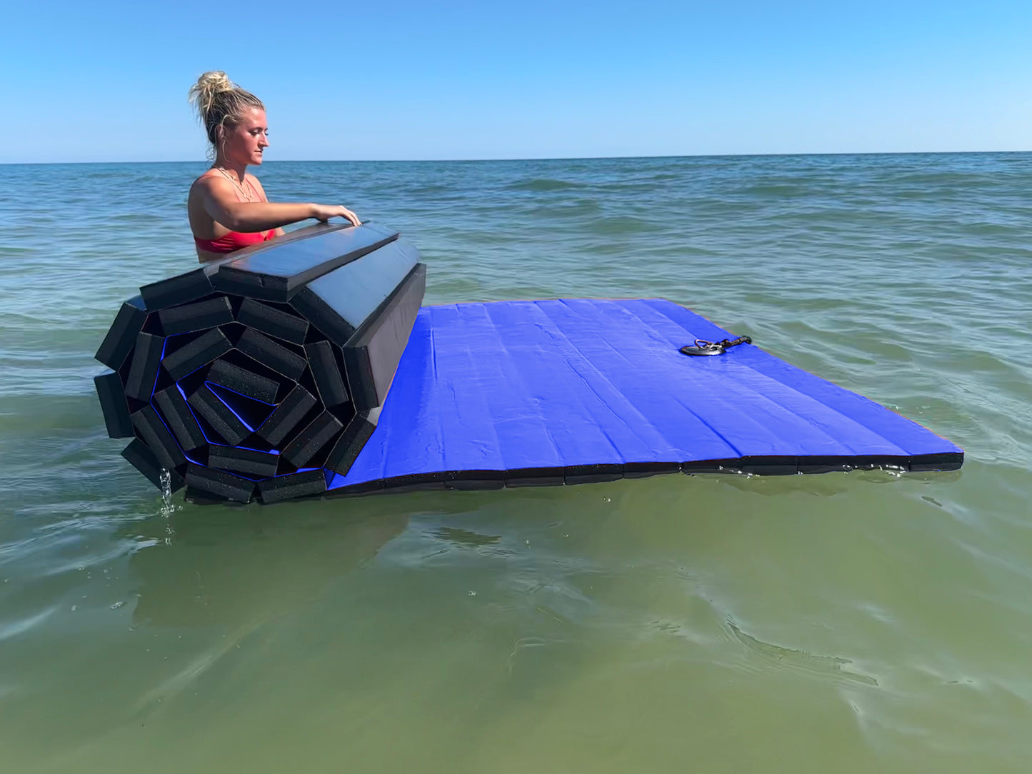 Blue Floatease Easy-Roll Marine Mat